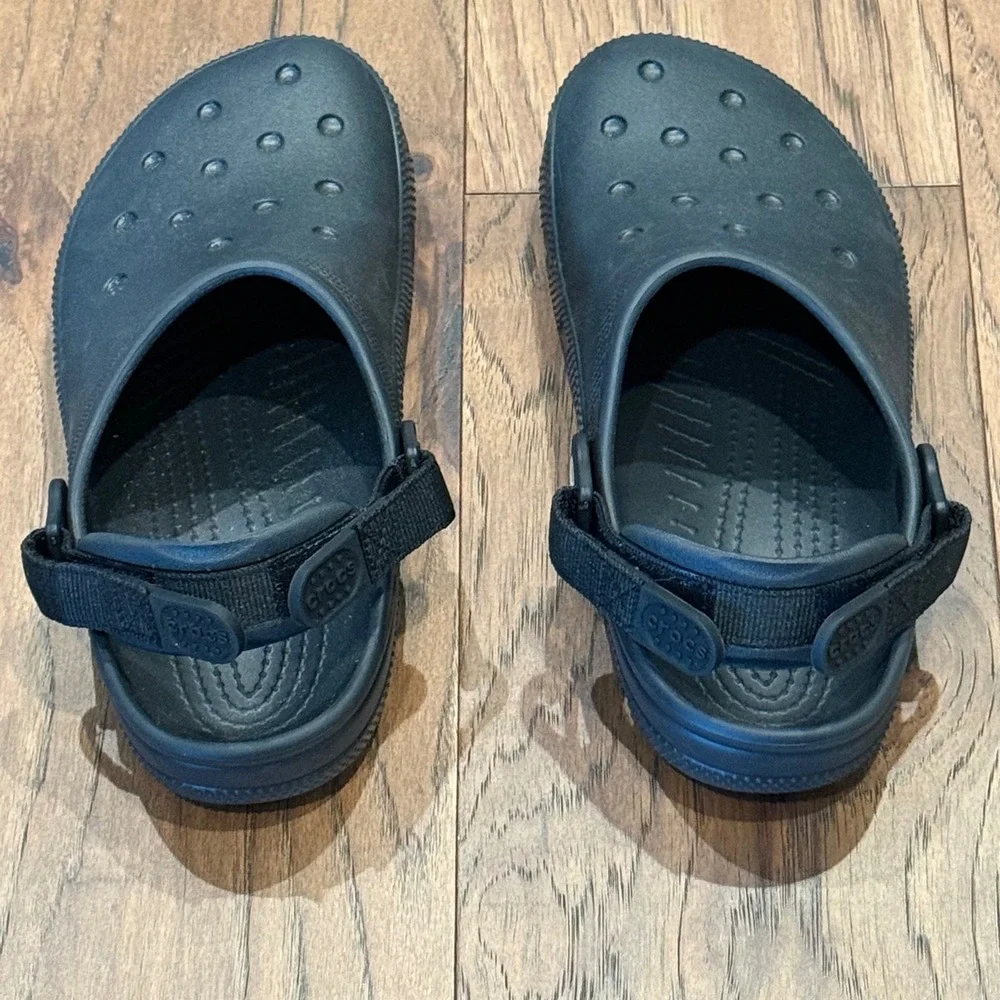 Crocs Classic All-Terrain Clogs Black Adjustable Strap Mens 8 Womens 10 206340